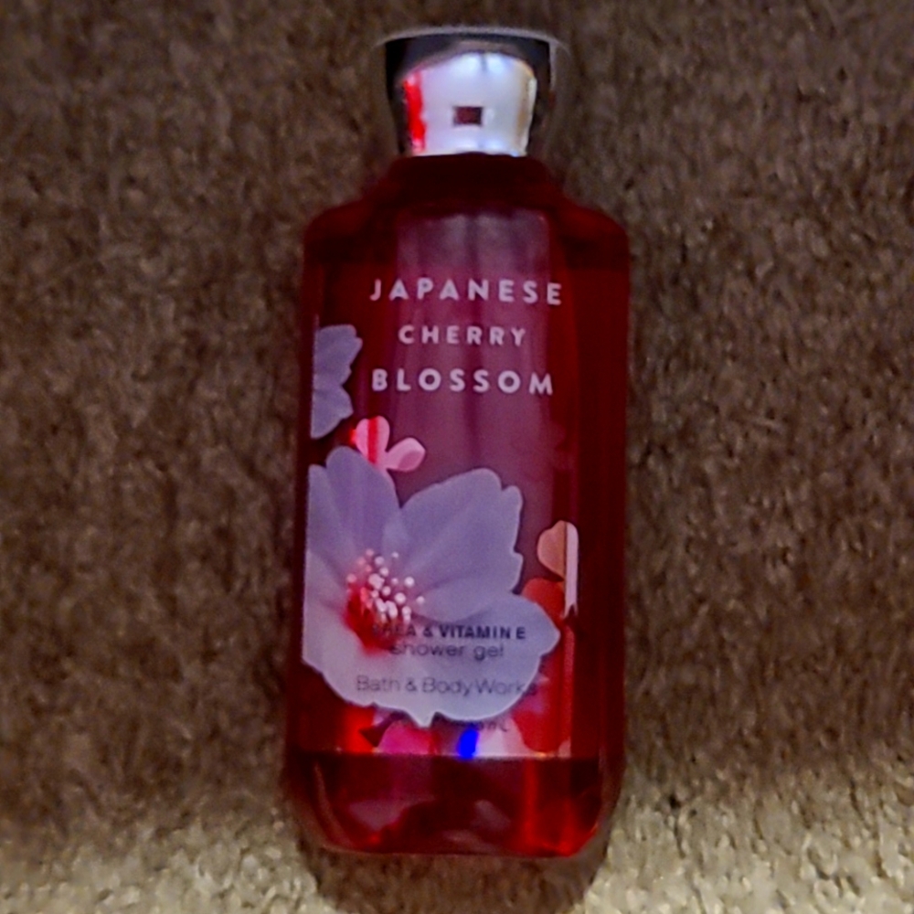 Shea & Vitamin E Shower Gel